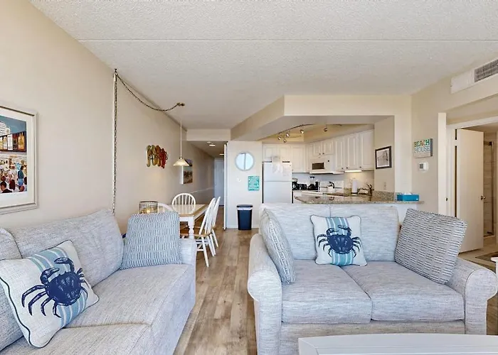 Holiday home Desirable With Great Location Views Balcony Pools & Game *