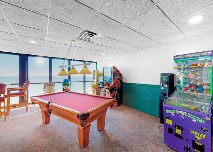 Holiday home Desirable With Great Location Views Balcony Pools & Game Ocean City